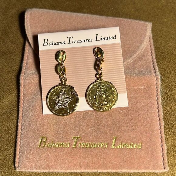 Bahama Treasures Limited gold coin pierced earrings. - Picture 1 of 4